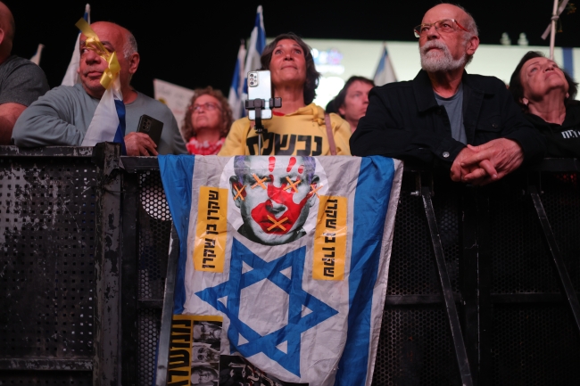 Netanyahu hükümetine tepkiler çığ gibi büyüyor