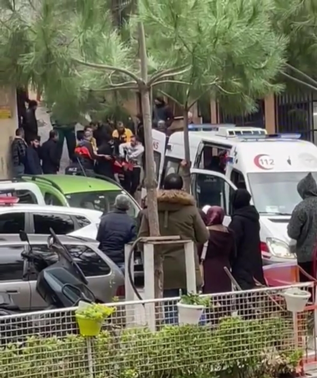 İstanbul'da kız meselesi kavgası kanlı bitti: Arkadaşının başına bıçak sapladı