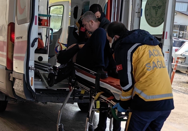 Bursa'da iki otomobilin karıştığı kazada 1 kişi yaralandı