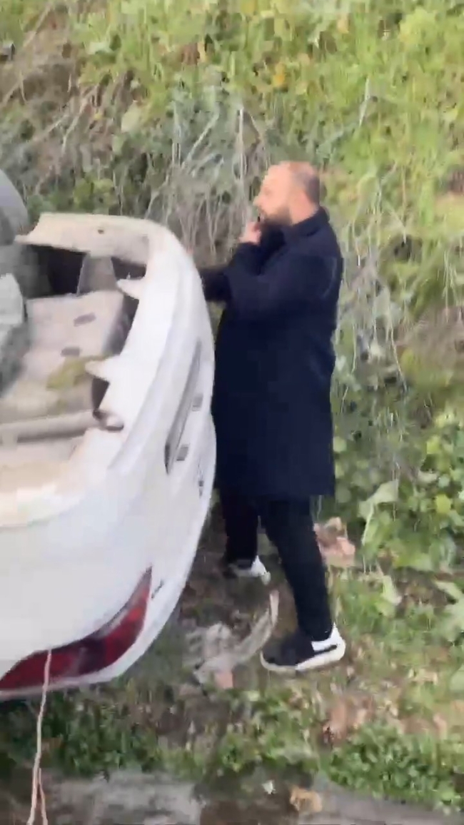Bursa'da aracıyla dereye uçtu! Yakınlarını arayıp espri yaptı
