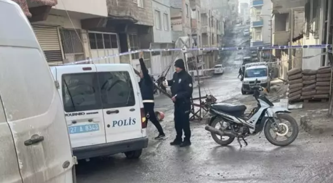 Kafasına inşaat vinci düşen işçi hayatını kaybetti