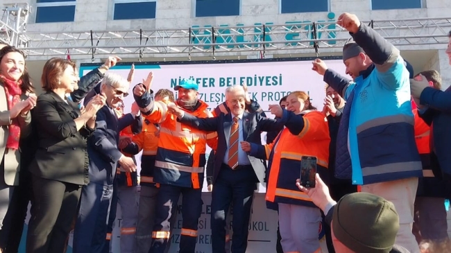 Nilüfer Belediyesi Toplu İş Sözleşmesi imza törenini gerçekleştirdi