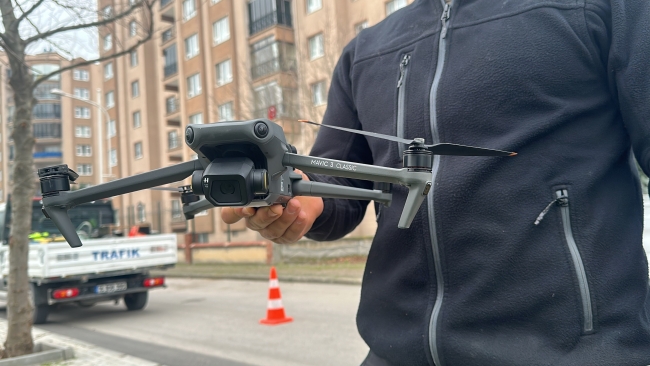 Bursa'da yol kenarında dron buldu! Piyasa değeri 80 bin lira