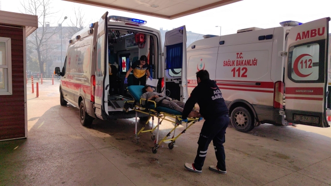 Bursa'daki yangında 8'i çocuk 14 kişi dumandan zehirlendi!