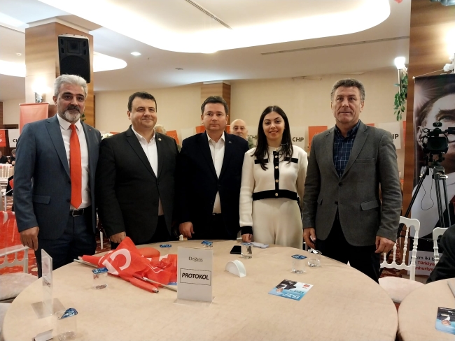Osmangazi İlçe Başkanlığı'nda meclis üyeleri aday adayları tanıtıldı