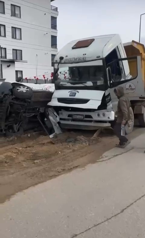 Bursa’da freni boşalan kamyon faciaya sebep oluyordu!