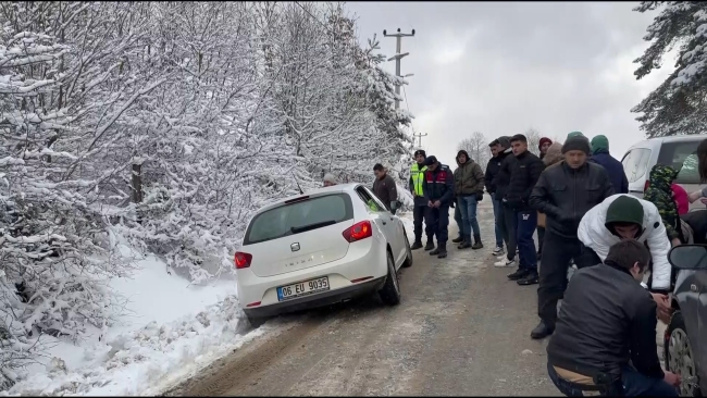 Bursa'da kar esareti! Jandarma ekipleri seferber oldu