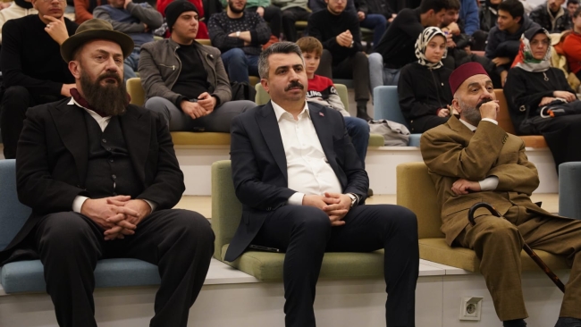 Yıldırım'da dünyaca ünlü yazarlar genç okurlarıyla buluştu