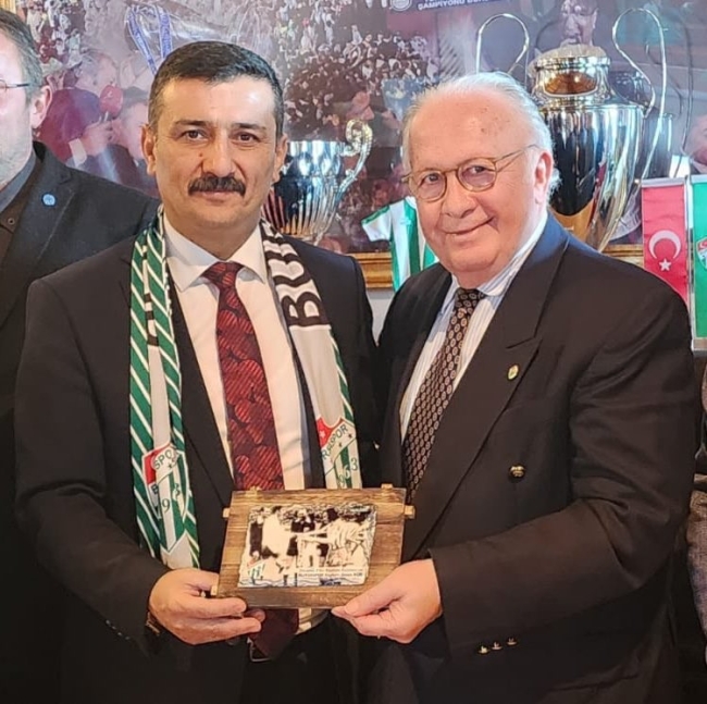 Bursa Milletvekili Selçuk Türkoğlu, Bursaspor’u ziyaret etti