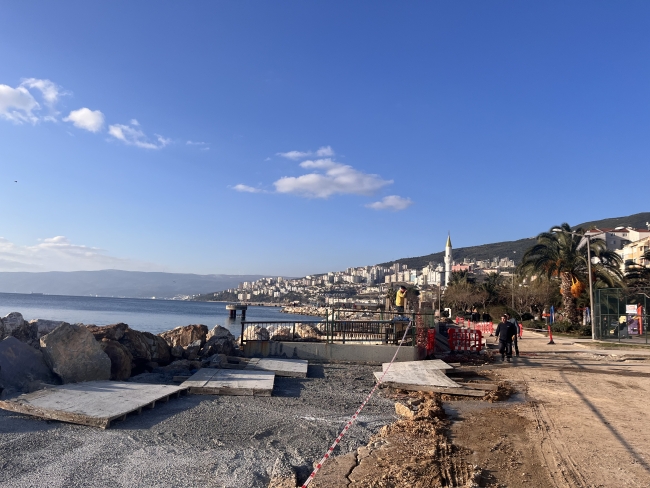 Gemlik'te kıyı koruma çalışmaları hızla sürüyor
