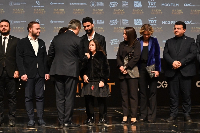 "Sadık Ahmet" filminin Bursa galasına yoğun ilgi