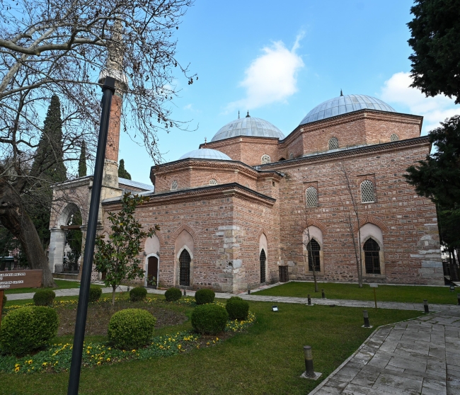 Bursa'da Sultan 2. Murad Han dualarla anıldı