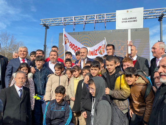 Teoman Özalp Parkı sil baştan yenilendi