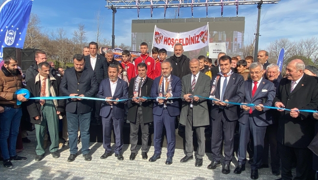 Teoman Özalp Parkı sil baştan yenilendi