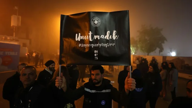 Asrın felaketinde hayatını kaybedenler anıldı