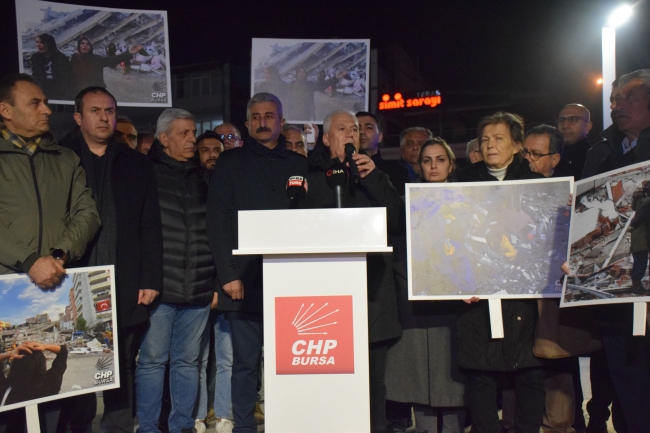 CHP Bursa 04.17'de 6 Şubat için saygı duruşunda bulundu