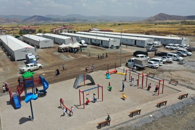 Osmangazi asrın felaketinin yaralarına merhem oldu