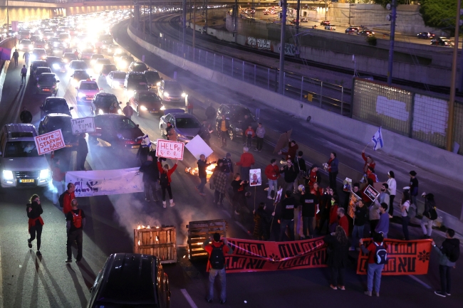 Tel Aviv'de esir protestosu!