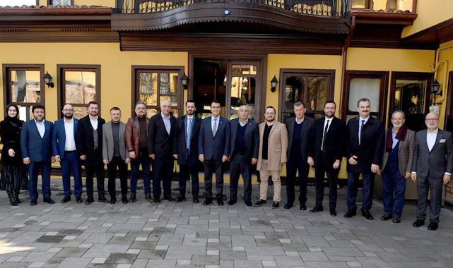 Başkan Dündar, AK Parti Osmangazi Belediye Başkan Aday Adaylarıyla görüştü