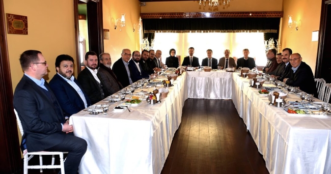 Başkan Dündar, AK Parti Osmangazi Belediye Başkan Aday Adaylarıyla görüştü