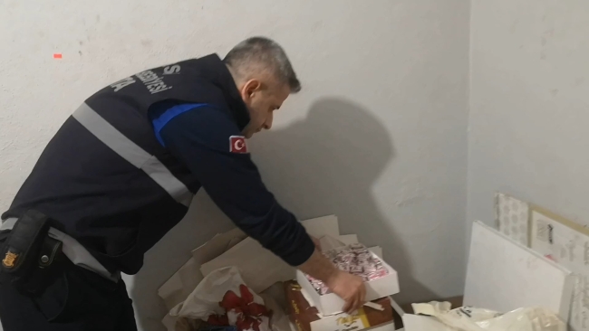 Bursa'da kaçak çikolata operasyonu: 26 bin çikolata imha edilecek
