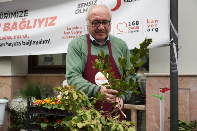 Bursa'da çiçekçiler isyan etti! O kişi meslektaşımız değil