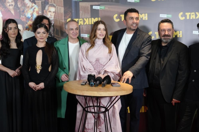 Yılın iddialı komedi filmi C Takımı'na gala
