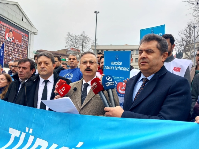 TÜRKİYE KAMU-SEN Bursa'da emekliler için toplandı