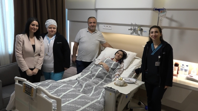 Bursa'da tedavi gören hasta ve eşine sürpriz