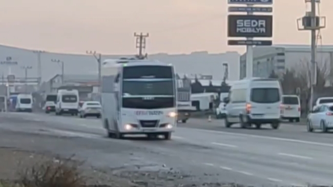 Batman'da işçi servisi devrildi! 10 yaralı