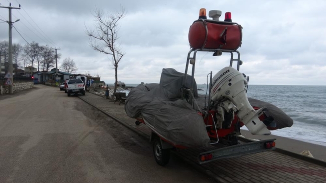 Bursa'da batan geminin mürettebatı arama çalışmaları sürüyor