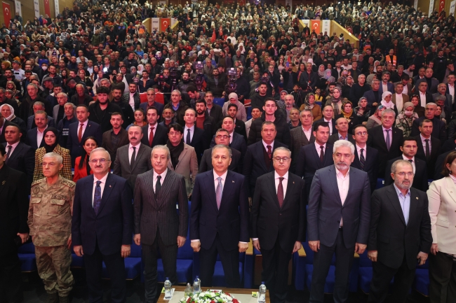 Bakan Yerlikaya, Diyarbakır’da TOKİ kura çekimine katıldı