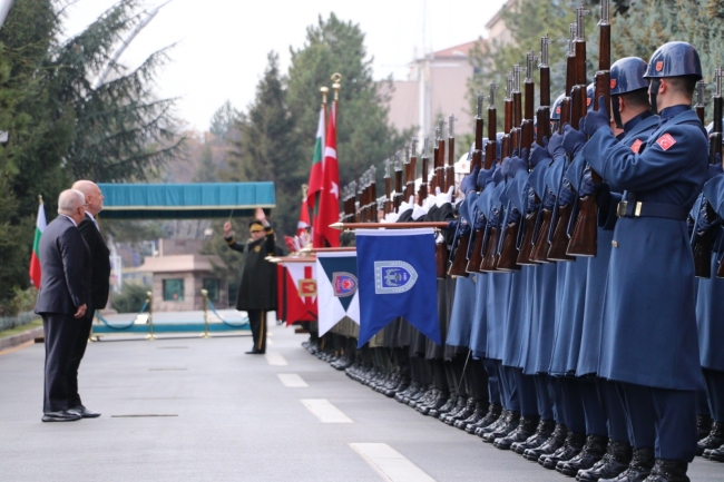 Bakan Güler, Bulgar mevkidaşı ile bir araya geldi
