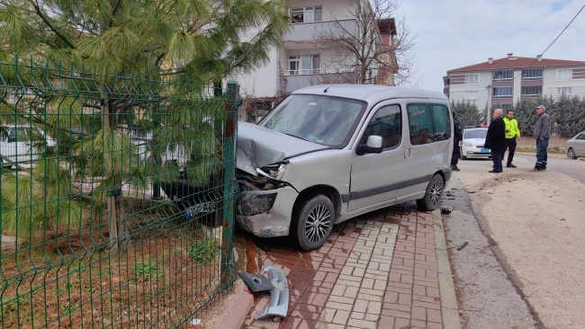 Bursa'da öğrenci servisi kaza yaptı! Çok sayıda yaralı var