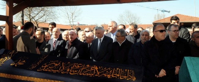 Bakan Bolat'ın babası son yolculuğuna uğurlandı