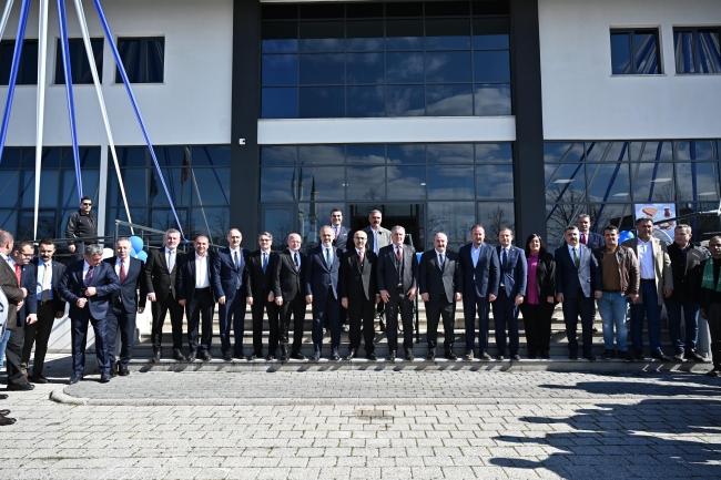 Yıldırım'a bir spor kompleks daha! Vakıf Bera Kent Parkı törenle açıldı