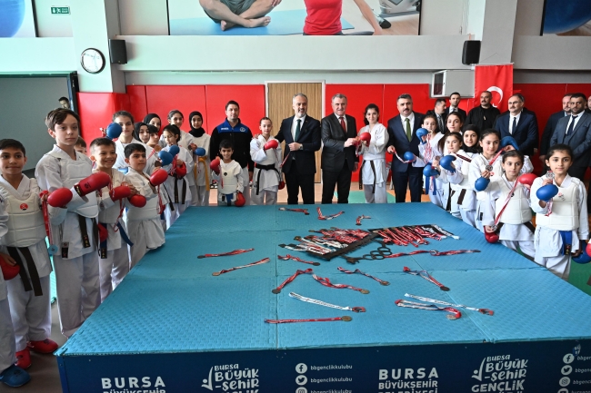 Yıldırım'a bir spor kompleks daha! Vakıf Bera Kent Parkı törenle açıldı