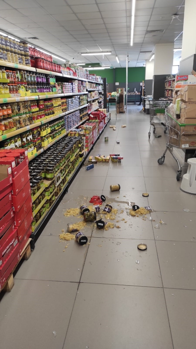 Bursa'da deprem anı kamerada!