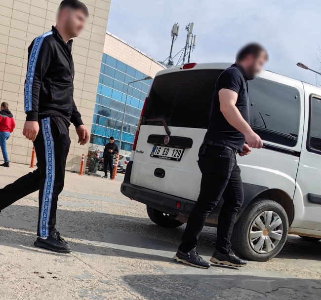 Bursa'da havaya pompalı tüfeklerle ateş eden şahıslar yakalandı!