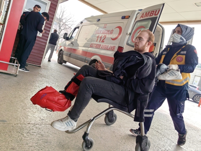 Motosikletin yayaya çarptığı kaza kamerada