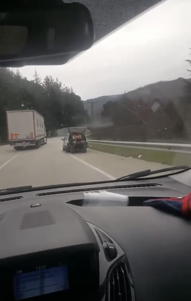 Bursa’da tehlikeli taşımacılık kamerada
