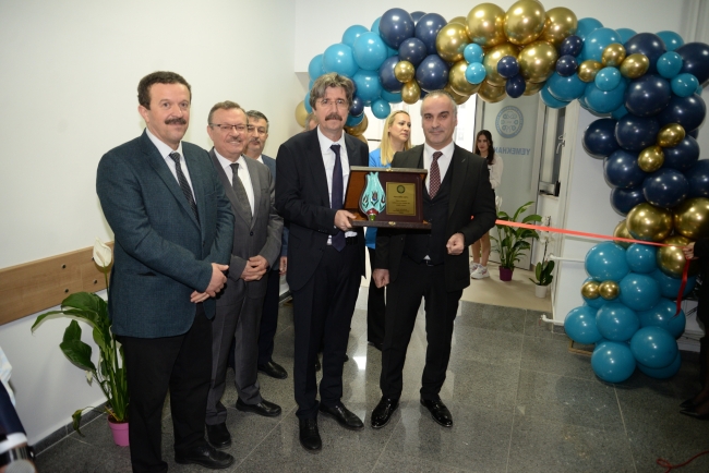 Bursa Uludağ Üniversite Hastanesi'nin yemekhanesi hizmete açıldı