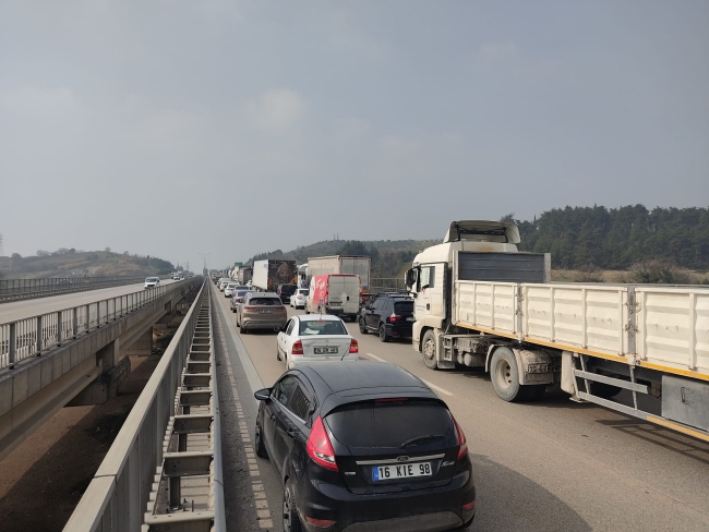 Bursa'da bu yola sakın girmeyin! Tamamen kilitlendi