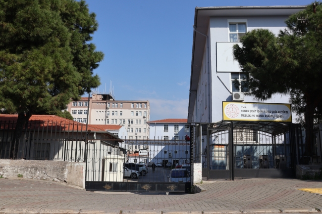İzmir'de öğretmene büyük saygısızlık!