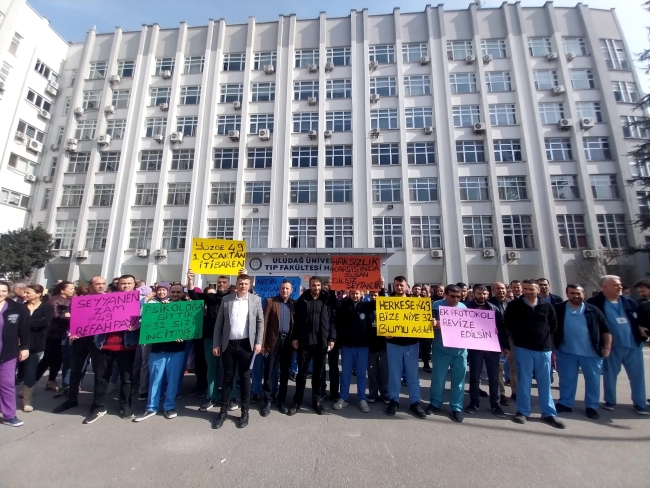 Uludağ Üniversitesi sağlık çalışanlarından zam talebi