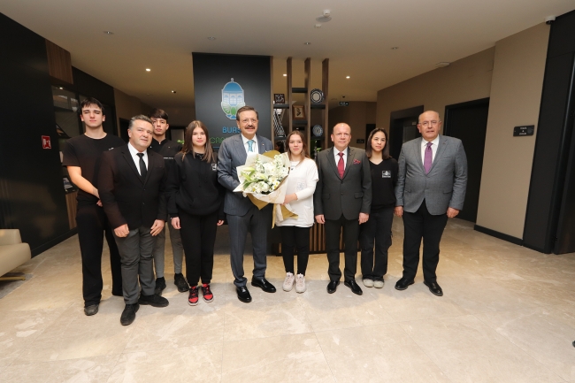 Hisarcıklıoğlu: "Örnek çalışmalarınızı takdirle takip ediyoruz"