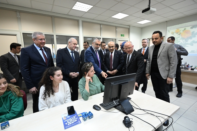 Bakan Işıkhan’dan BTSO Projelerine tam not