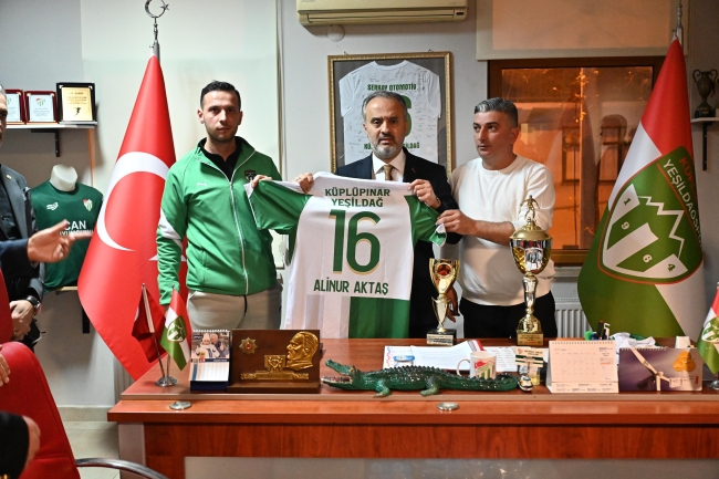 Bursa Büyükşehir Belediye Başkanı Alinur Aktaş'a Küplüpınar'da sevgi seli