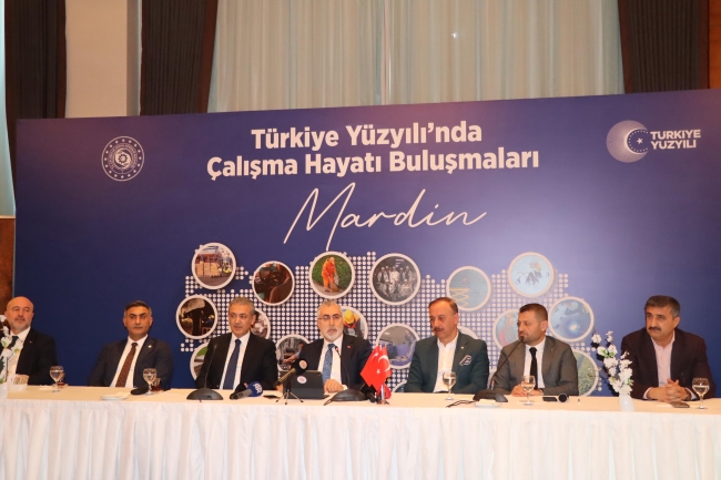 Bakan Işıkhan Mardin'de STK temsilcileri ile buluştu