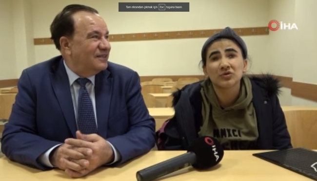 Görme engelli kız dereceyle üniversite kazandı